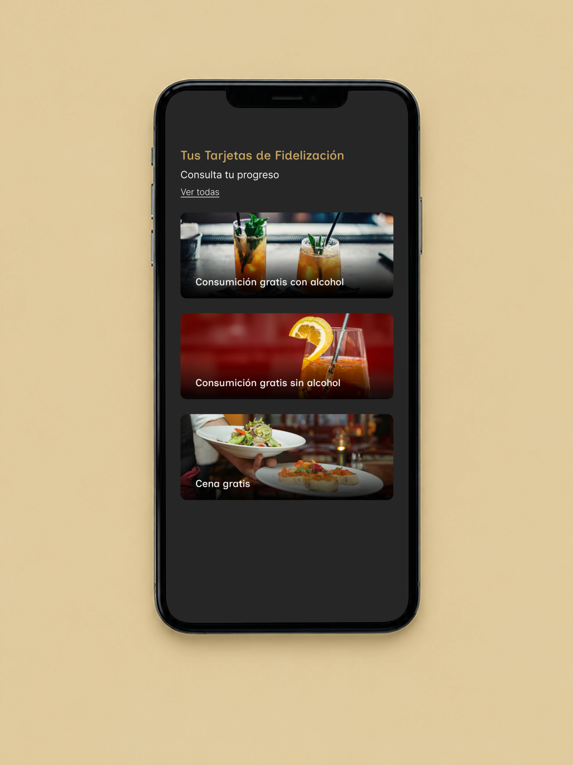Las tarjetas de fidelización de la app de La Bolera en un móvil: consumición con alcohol, sin alcohol y cena gratis